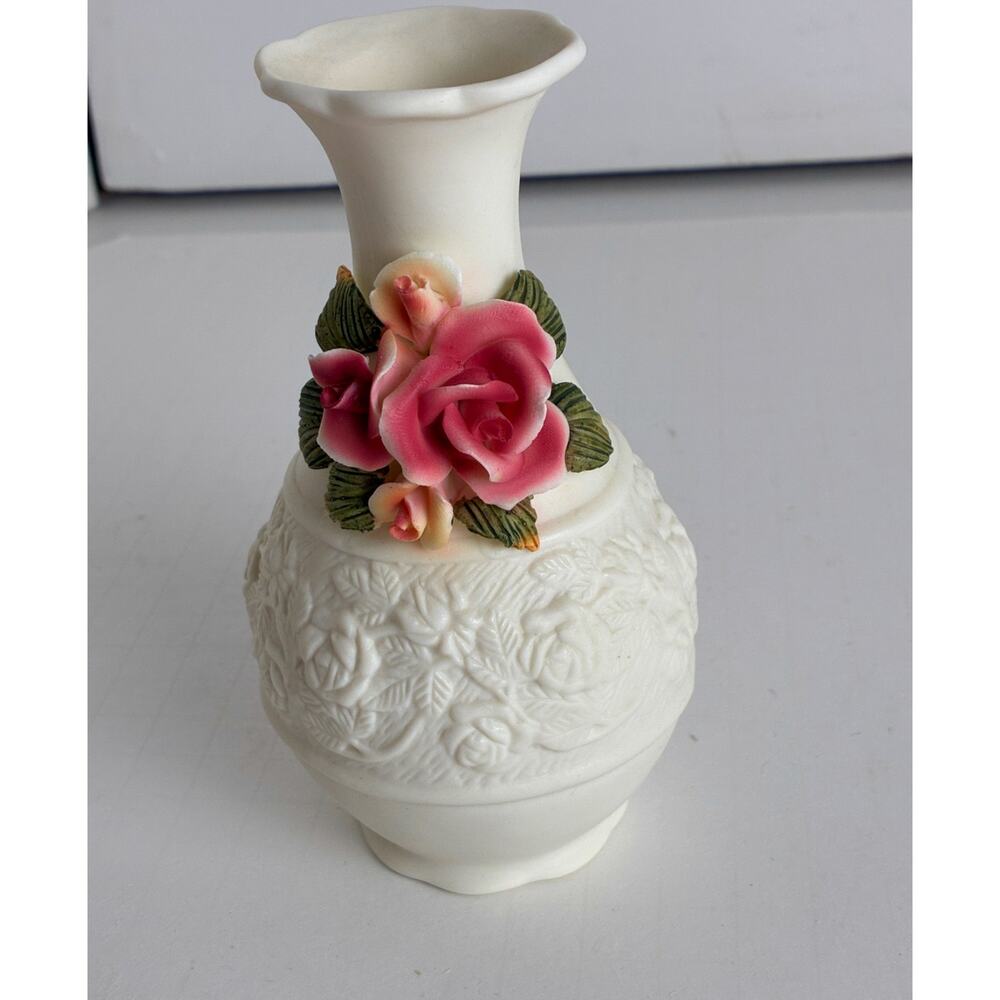 Vase Mini-Bud Vase Capodimonte Style Porcelain Matte Finish Pink Rose 6 Ins.